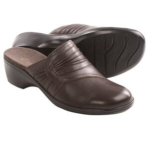 Clarks Bendables Brown Leather Mules/Clogs - Women’s Sz 8M